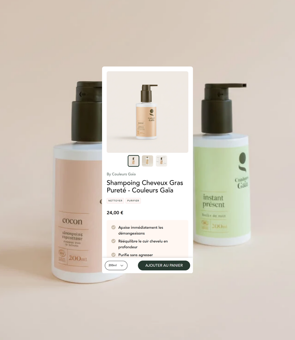 Fiche produit mobile Couleurs Gaïa, Shampoing Cheveux Gras Pureté à 24,00 €, devant des flacons Cocon et Instant présent