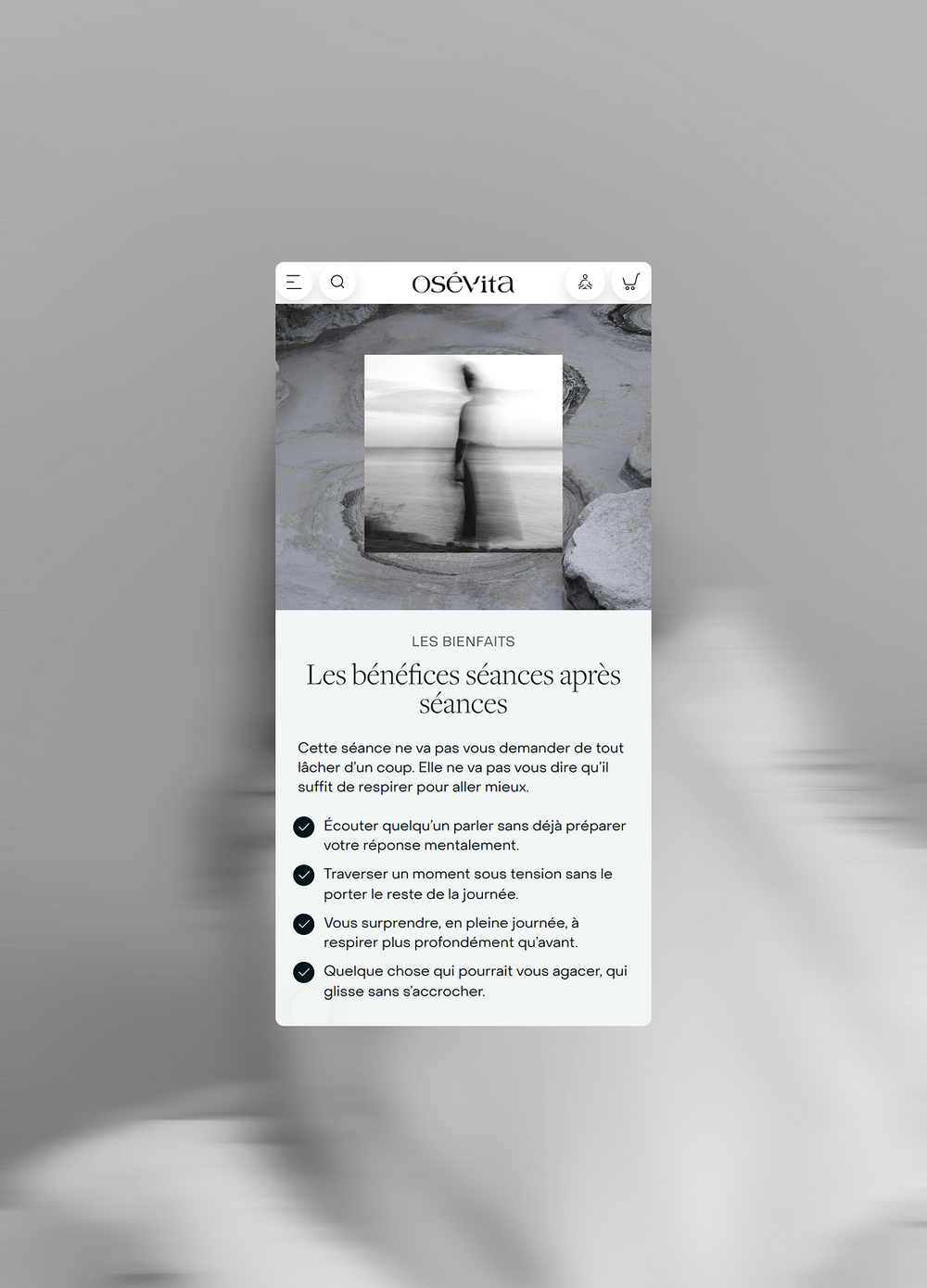 Page mobile Osévita « Les bénéfices séances après séances » avec photo floue en noir et blanc et liste de bienfaits