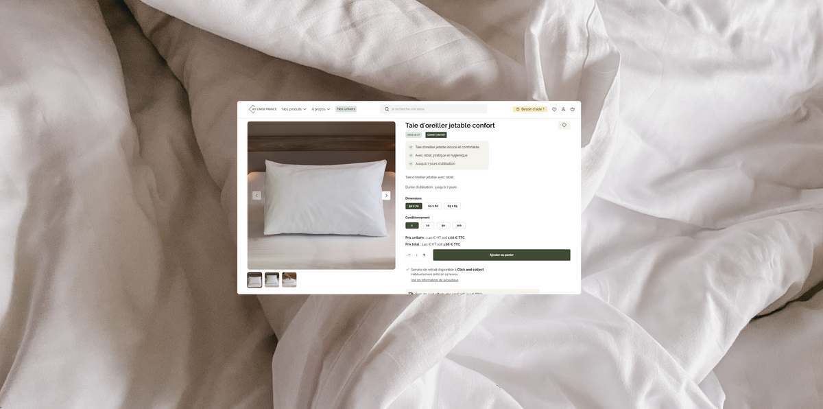 Fiche produit Kit Linge France sur ordinateur, « Taie d'oreiller jetable confort », sur fond de draps blancs froissés